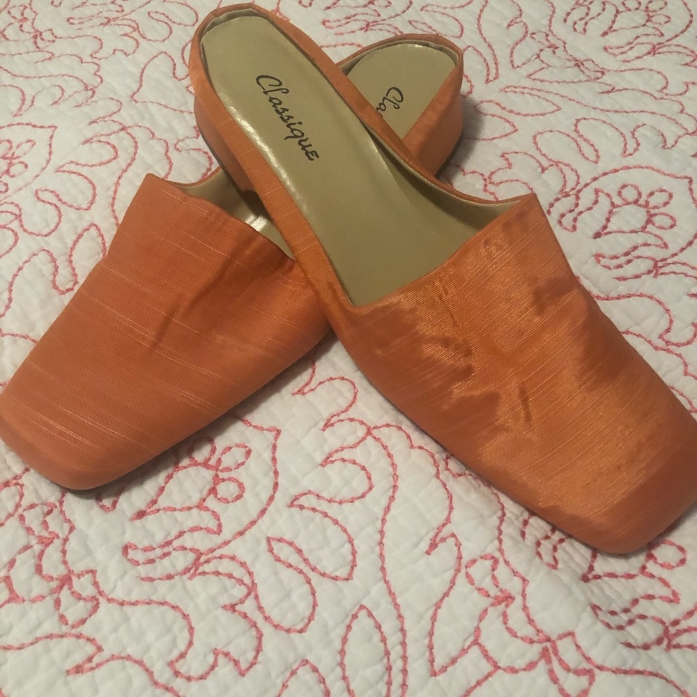 Classique Coral Slides
